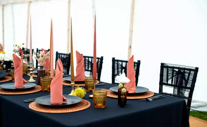 Autumn Orange napkins with Jet Black table cloth base